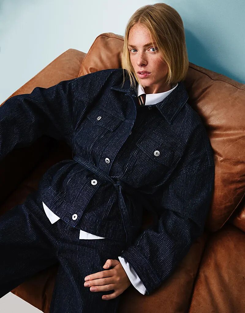 

Джинсовая куртка Bershka Textured синего цвета