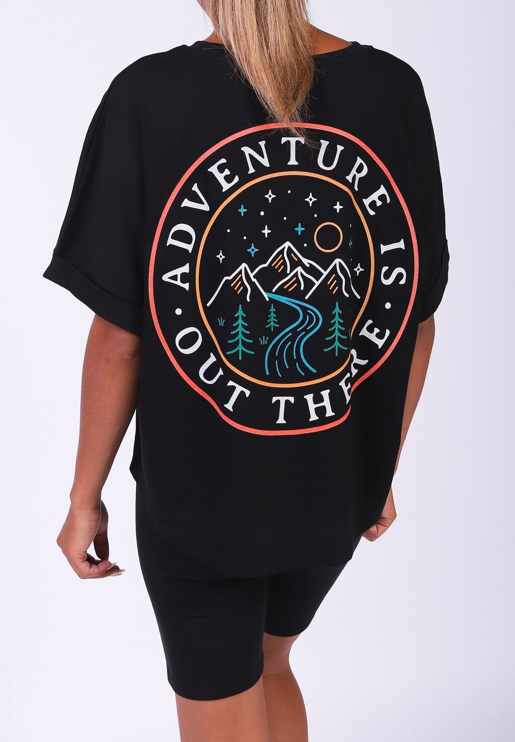 

Футболка с принтом ADVENTURE IS OUT THERE Watapparel, цвет black