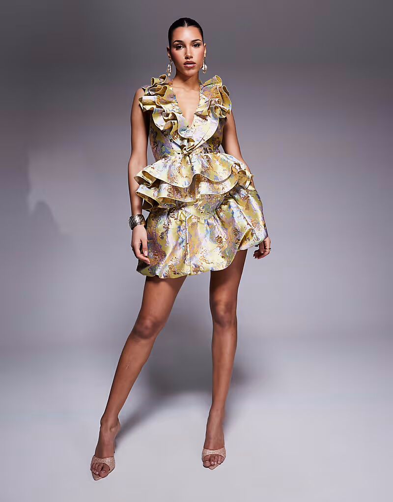 

Мини-юбка с жаккардовым подолом и пузырьками Asos Luxe, золотой