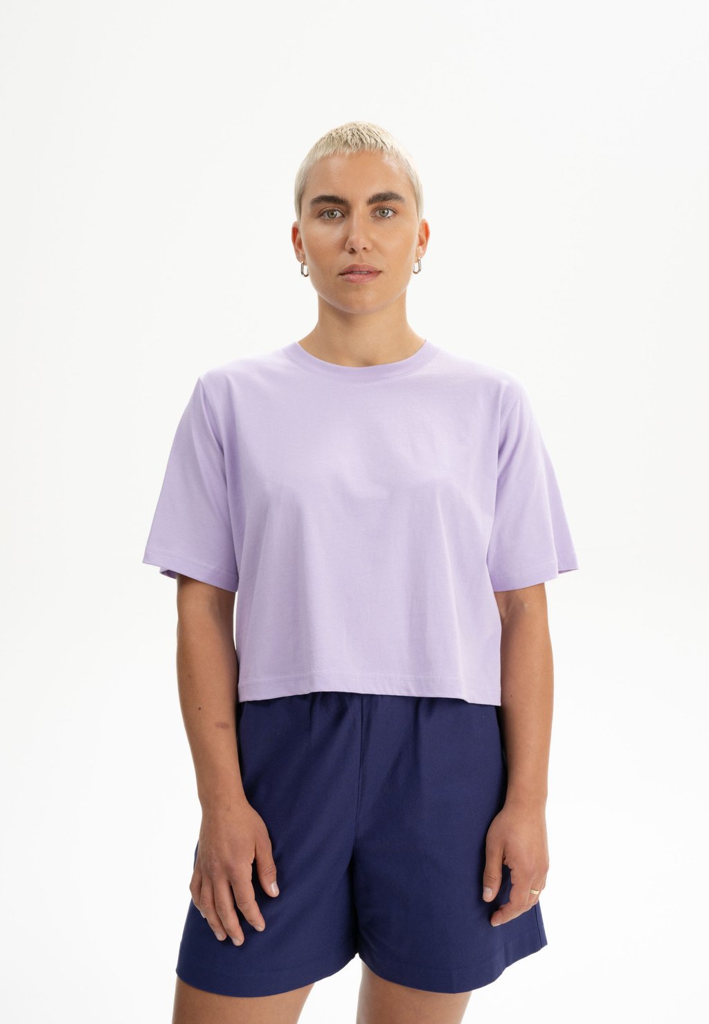

Базовая футболка CROPPED DESNA MELA, лиловый