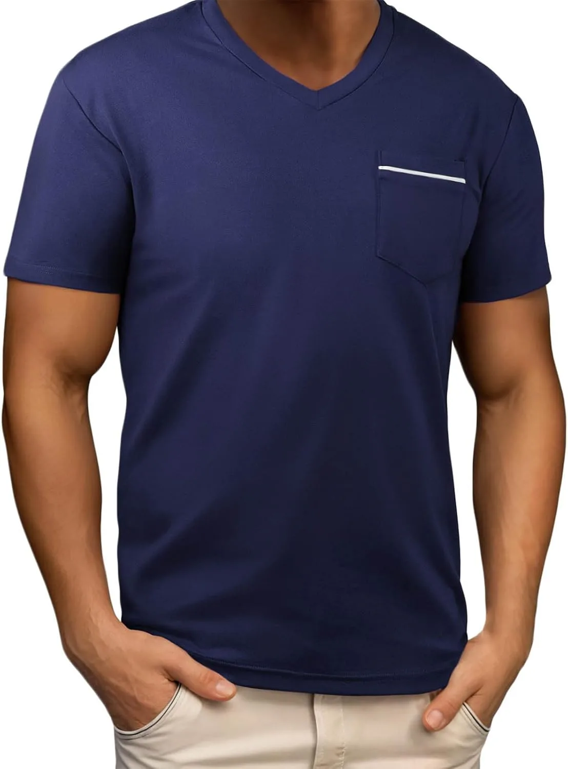 

Мужская летняя футболка с V-образным вырезом и карманом