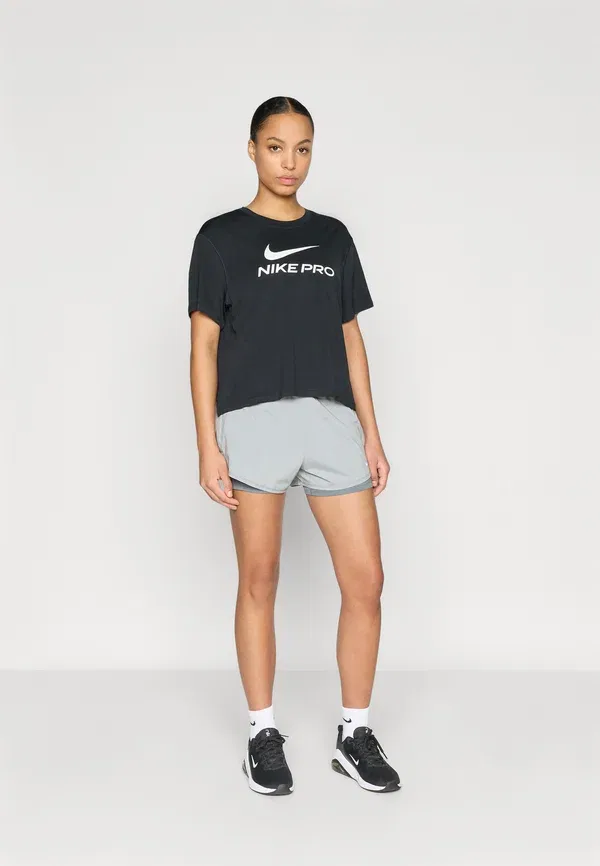 Футболка свободная спортивная Nike Performance, черно-белый — фото 2