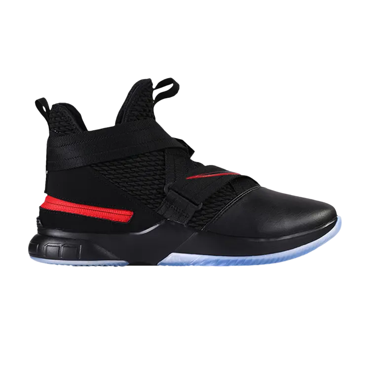 

Кроссовки Nike LeBron Soldier 12 FlyEase 4E 'Black University Red', черный