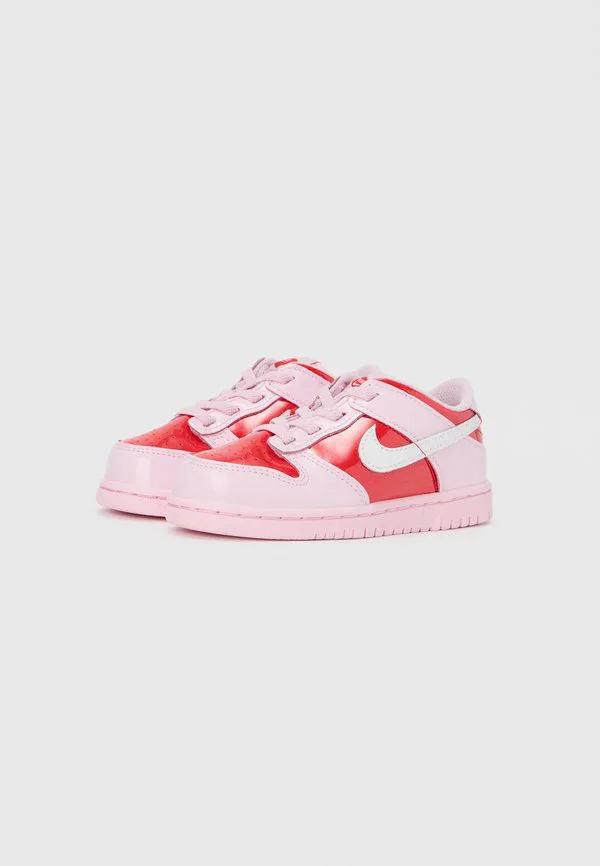 Унисекс кроссовки dunk low Nike Sportswear, Pink Foam/Summit White/Light Crimson — фото 2