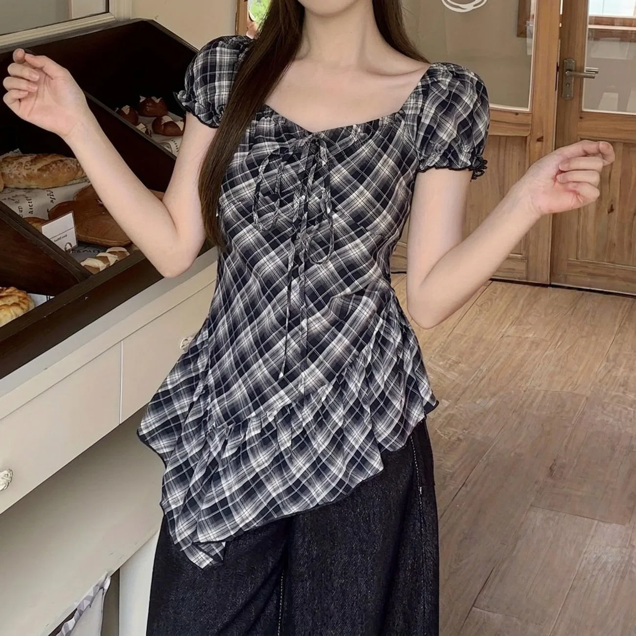 Блуза женская, клетчатая, с квадратным вырезом и рюшами, Casual, синяя — фото 2
