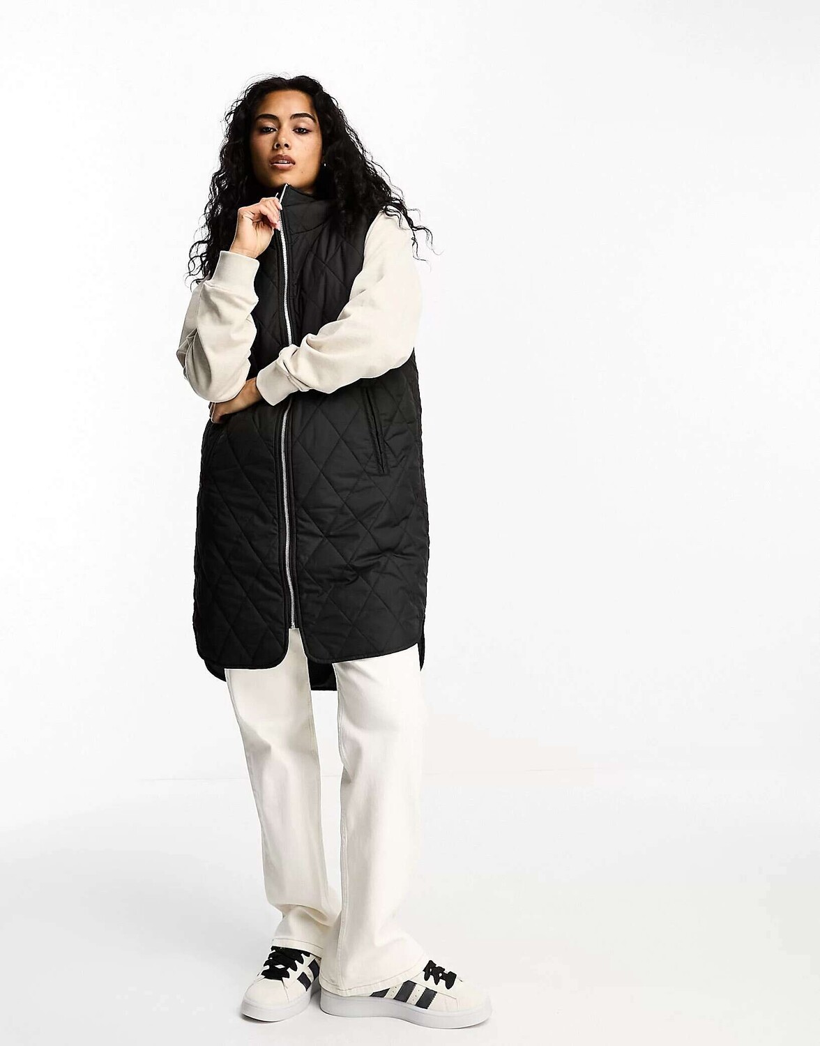 

Черный утепленный жилет с капюшоном InWear Ektra In Wear
