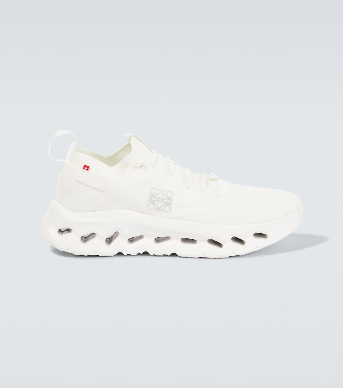 

Кроссовки Loewe X on Cloudtilt p00873415, белый