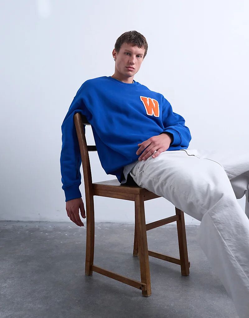 

Толстовка Topman свободного кроя с вышитой фетровой нашивкой в виде буквы синего цвета