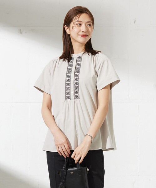 

Футболка трикотажная вышитая J.PRESS, светло-серый