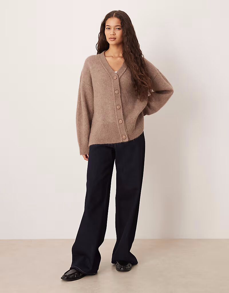 

Кардиган бойфренда из шерсти и альпаки в грибном цвете Asos Design