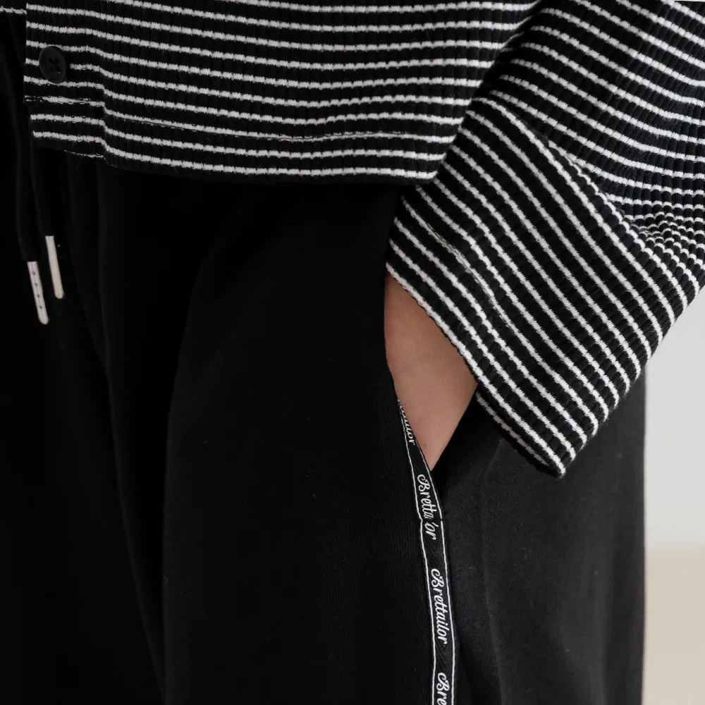 Детские спортивные брюки с логотипом от Brettailor — фото 3