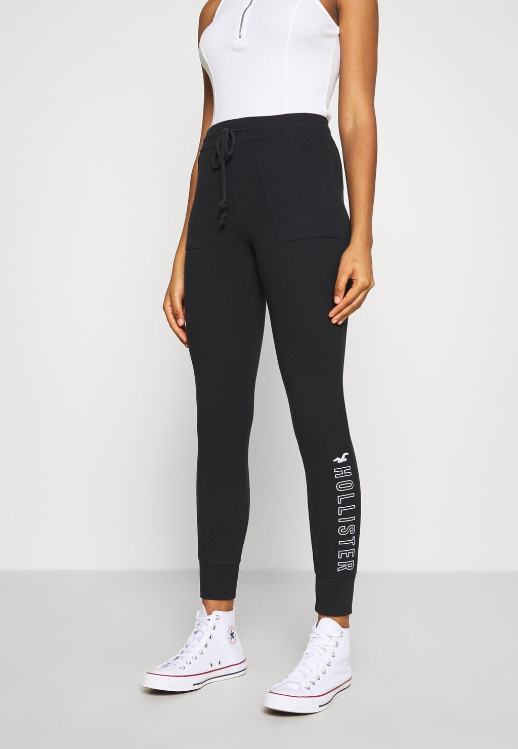

Спортивные брюки Hollister Co., черный