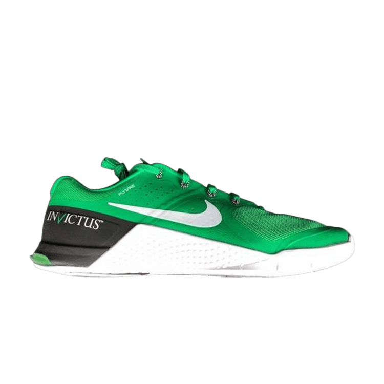 

Кроссовки Metcon 2 Invictus SMU 'Lucky Green', зеленый
