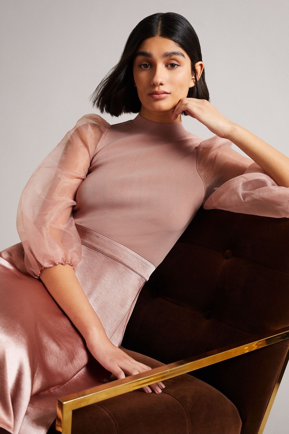

Розовое платье миди Ted Baker Lharra из атласа и органзы Ted Baker, розовый