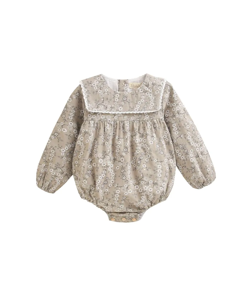 

Детское боди с цветочным узором и квадратным вырезом Dadati, бежевый
