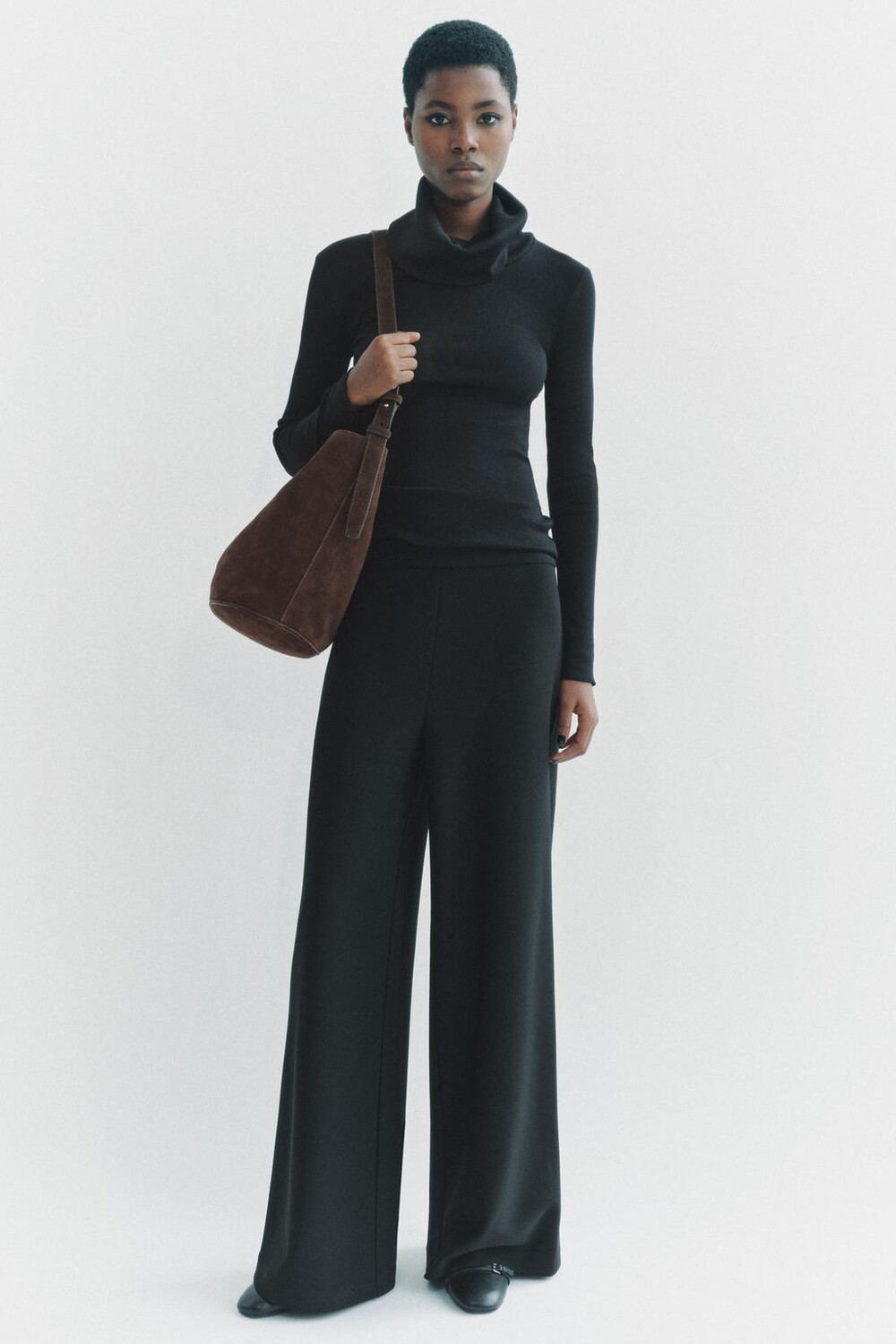 

Широкие брюки из крепа ZARA, черный