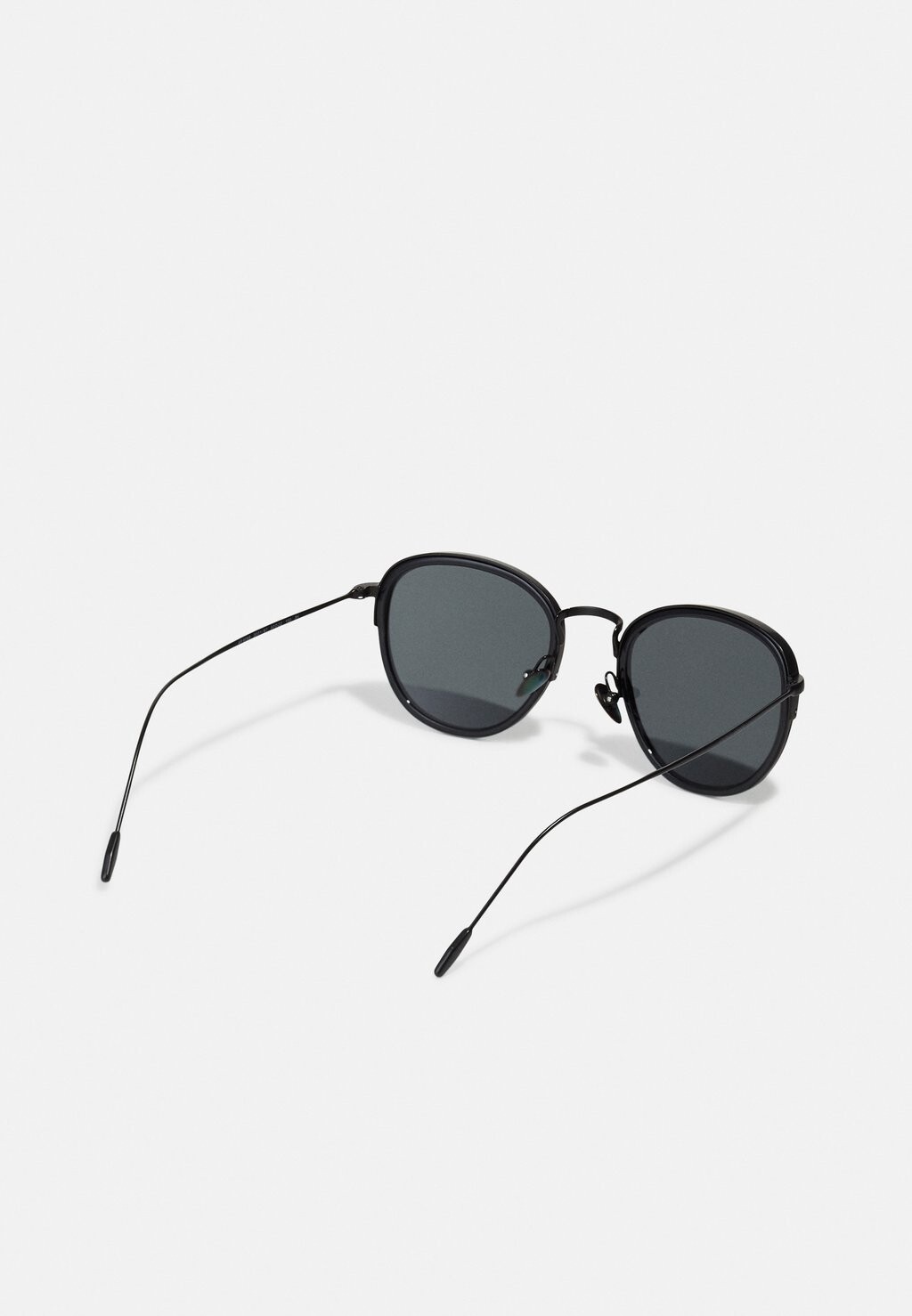 

Солнцезащитные очки Unisex Giorgio Armani, черные