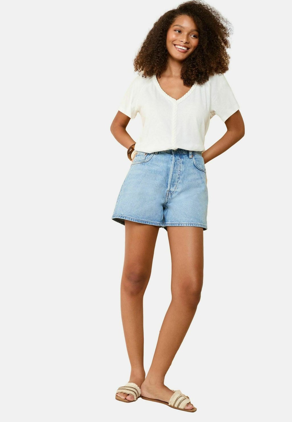 

Базовая футболка REGULAR FIT - SHORT SLEEVE Friends Like These, белый