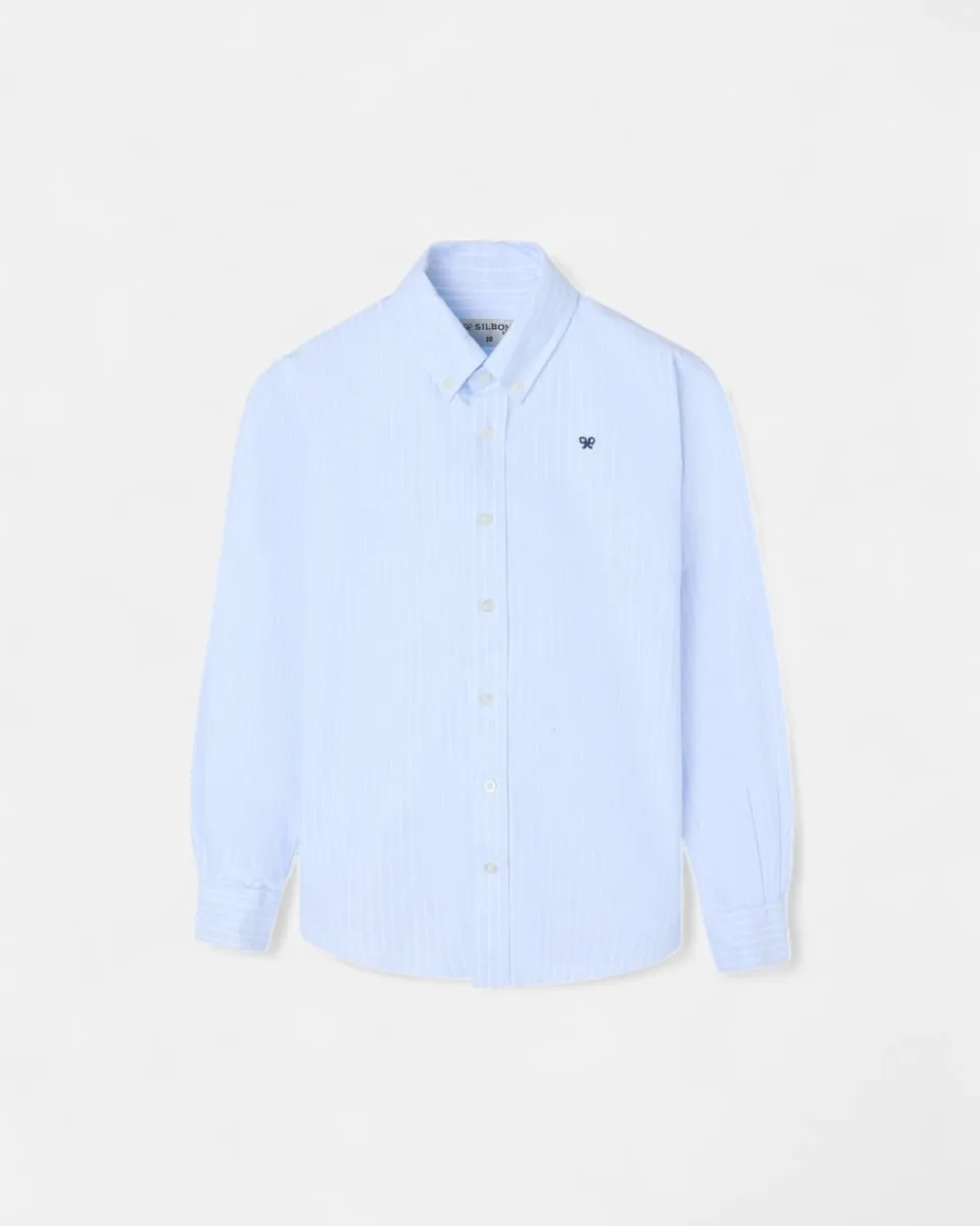 

Детская спортивная рубашка из ткани оксфорд голубого цвета с тонкой белой полоской Silbon