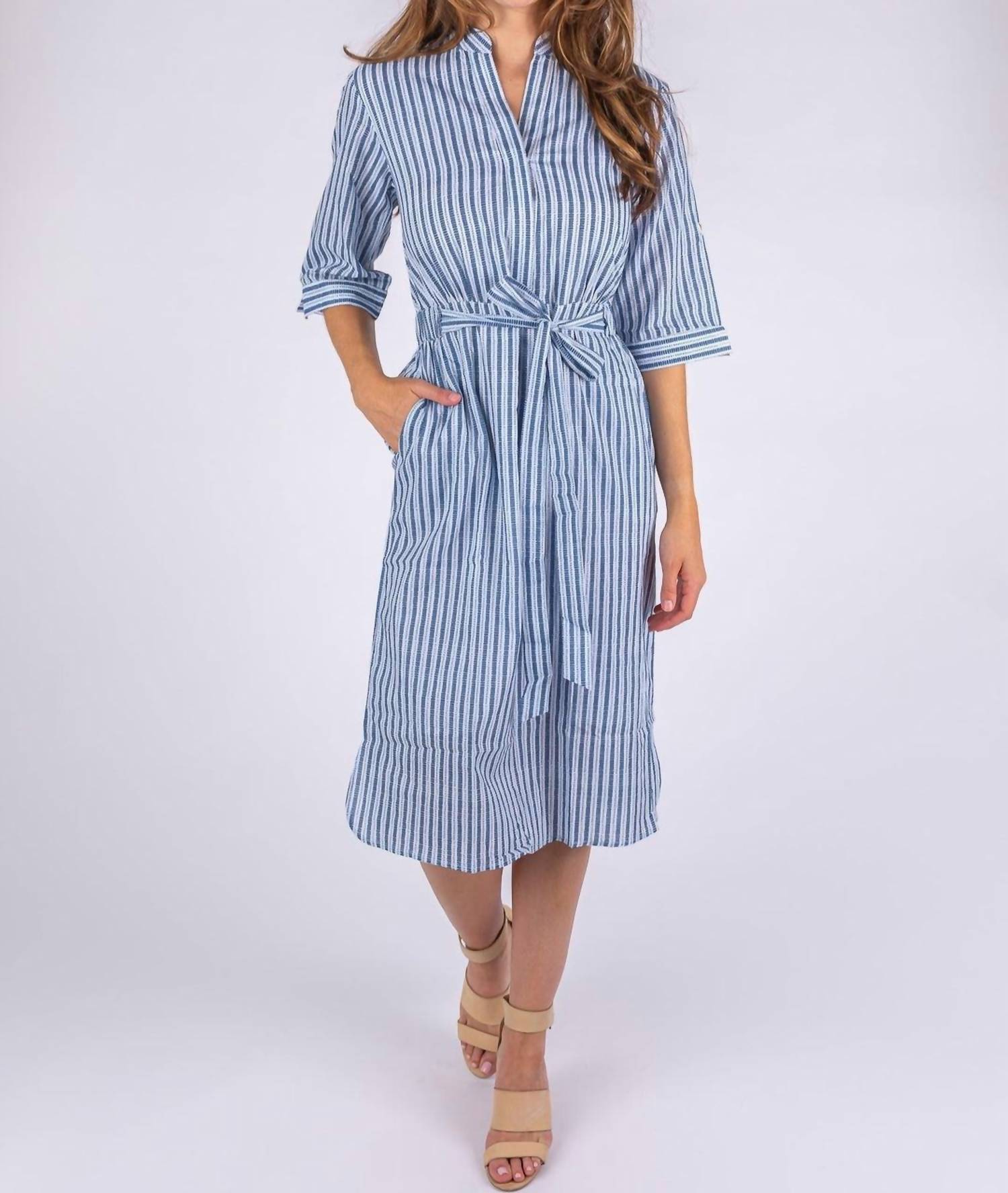 

Каждое платье в цвете икат Navy Beau & Ro