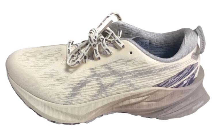 

Кроссовки женские Novablast 3 с низким верхом, белые Asics