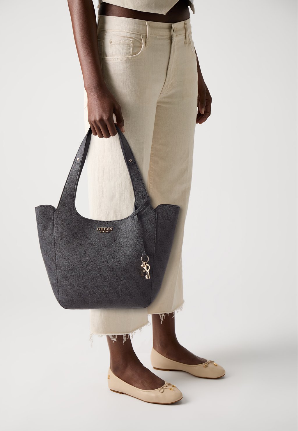 

Сумка CALISTA TOTE Guess, темно-серый