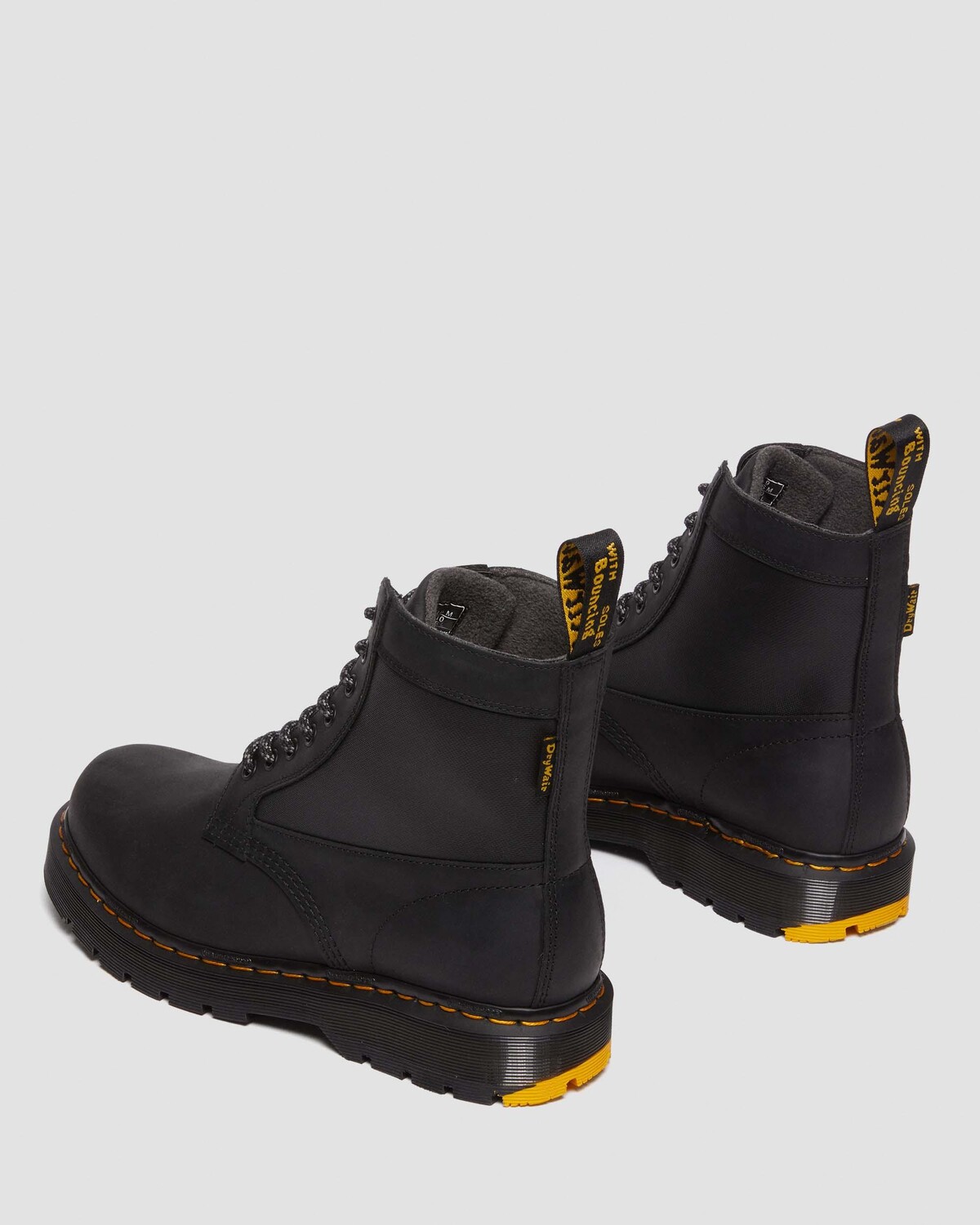 

1460 Водонепроницаемые ботинки Trinity Wintergrip Dr. Martens