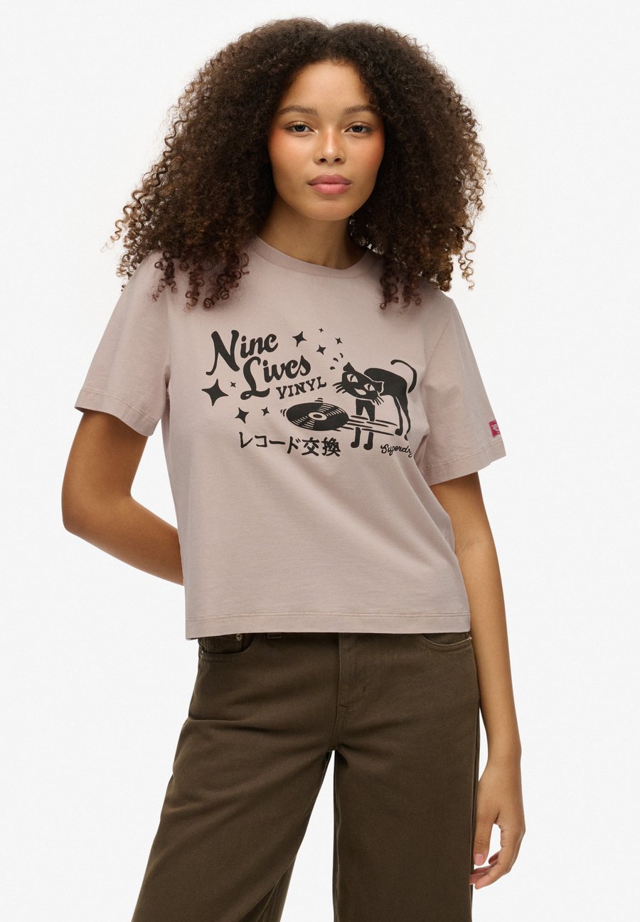 

Футболка Superdry & Co Print T-shirt, Humus Beige/Beige