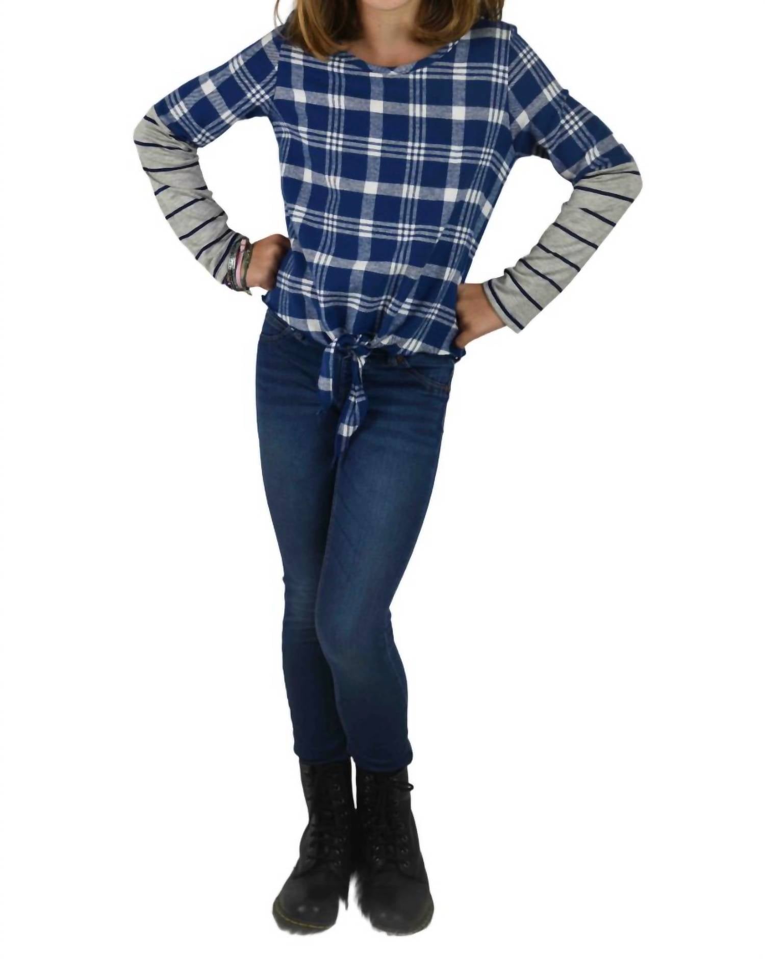 

Модные топы для подростков в королевской клетке Area Code 407, Royal Plaid