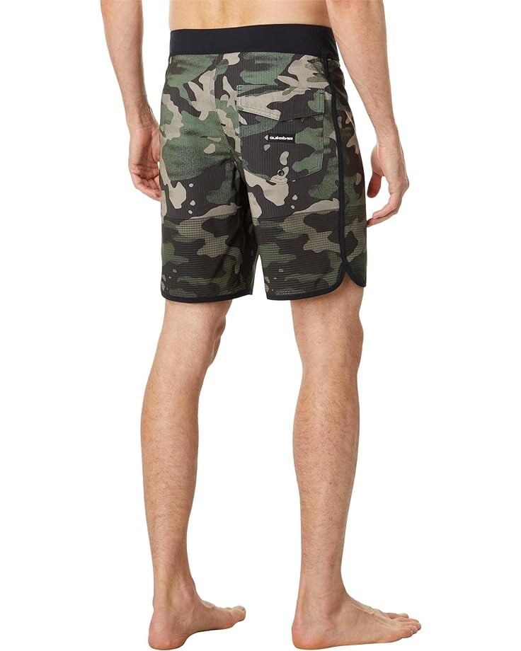 

Шорты для плавания Quiksilver Highlite Scallop 19" Boardshorts, цвет Tarmac 1