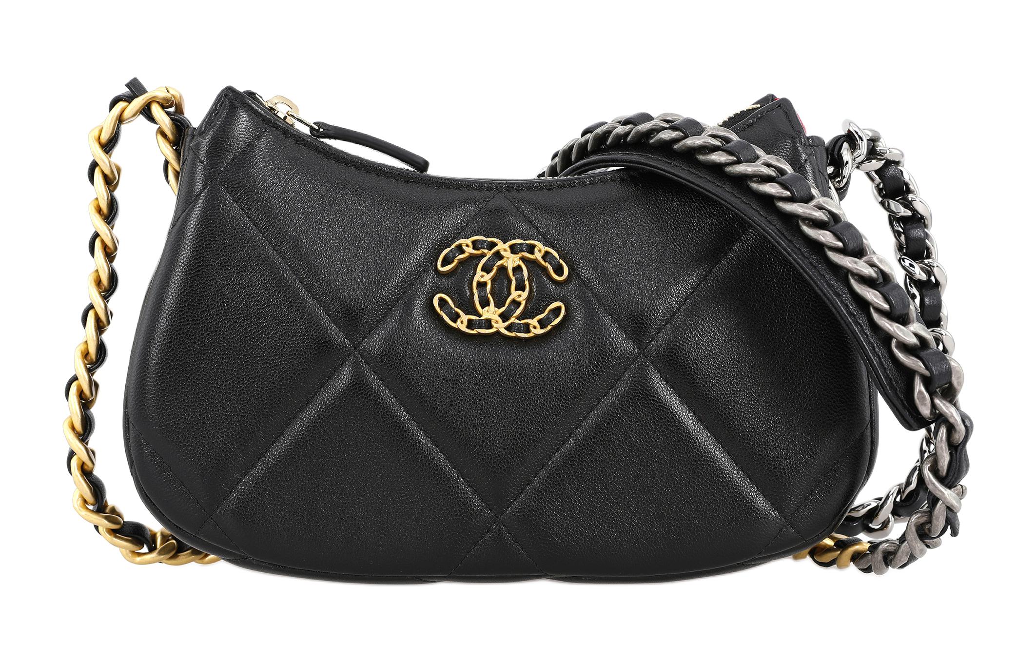 CHANEL Женская мини-сумка через плечо из овчины черная — фото 2