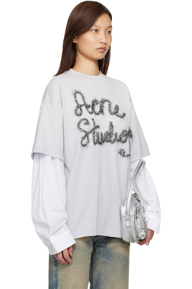 Acne Studios Серая многослойная футболка с логотипом — фото 2