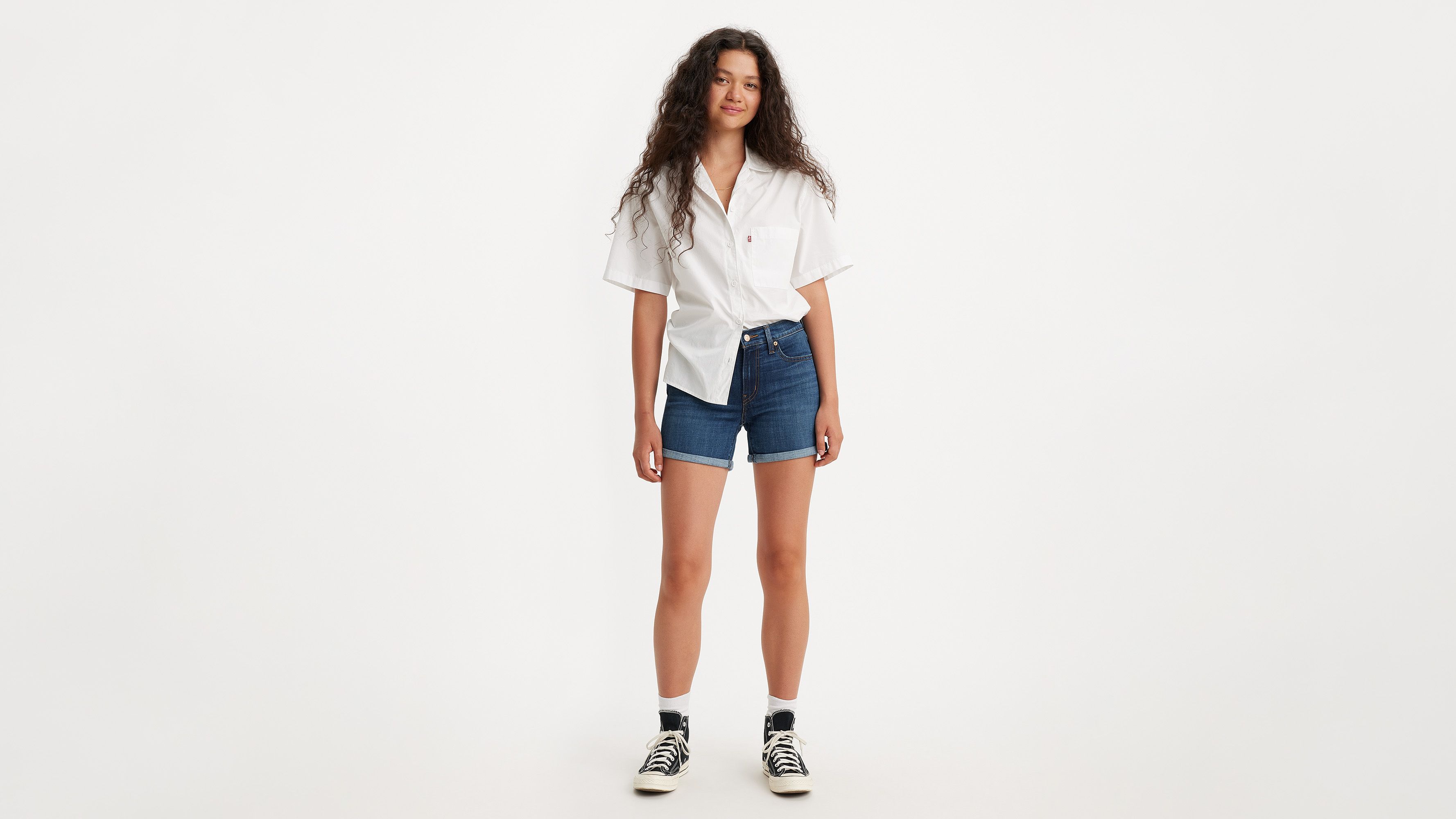 

Женские шорты средней длины Levi's, цвет Stop The Confusion - Dark Wash
