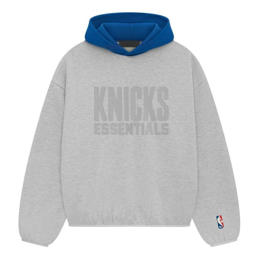 

Худи Fear of God Essentials x NBA Knicks Hoodie 'Light Heather', серый