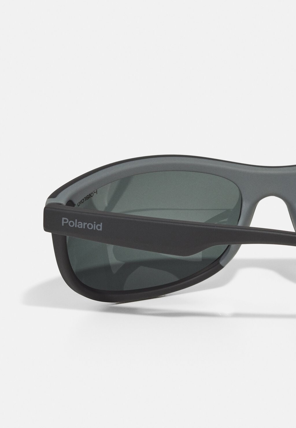 

Солнцезащитные очки UNISEX Polaroid, черный