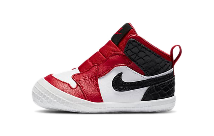 

Сандалии Jordan 1 Crib Bootie Satin Snake Chicago I