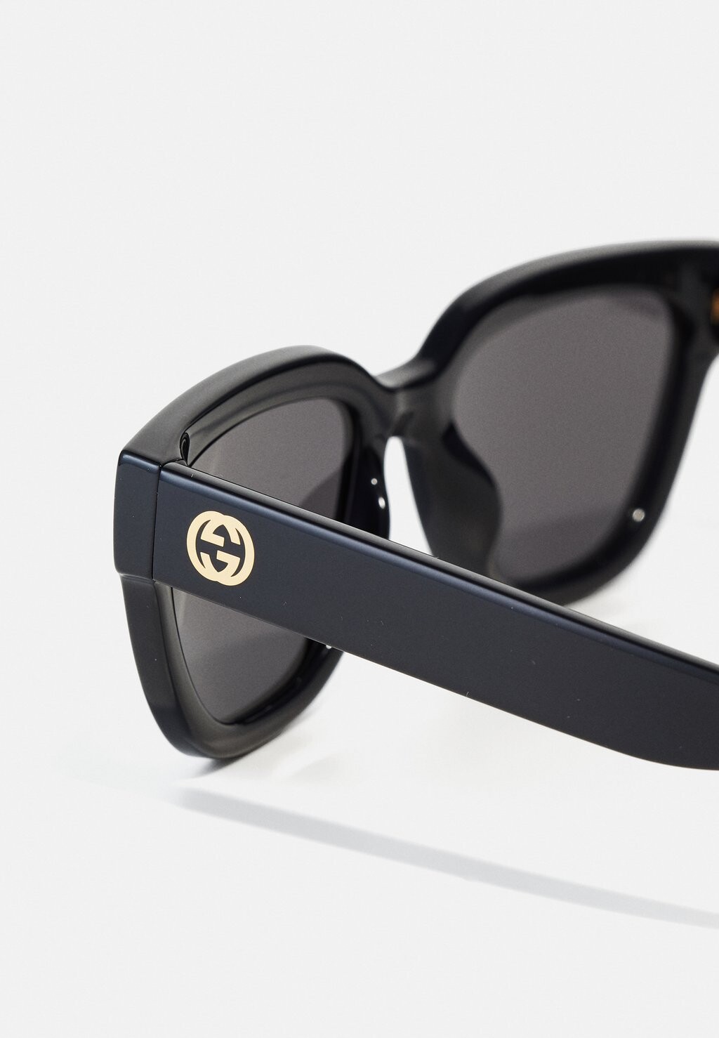 

Солнцезащитные очки Unisex Gucci, черный