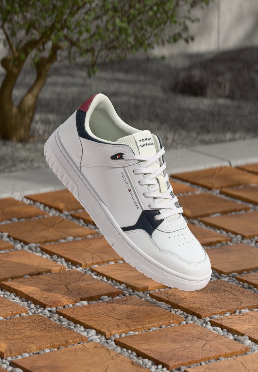 

Кроссовки Tommy Hilfiger BASKET CORE LITE, White