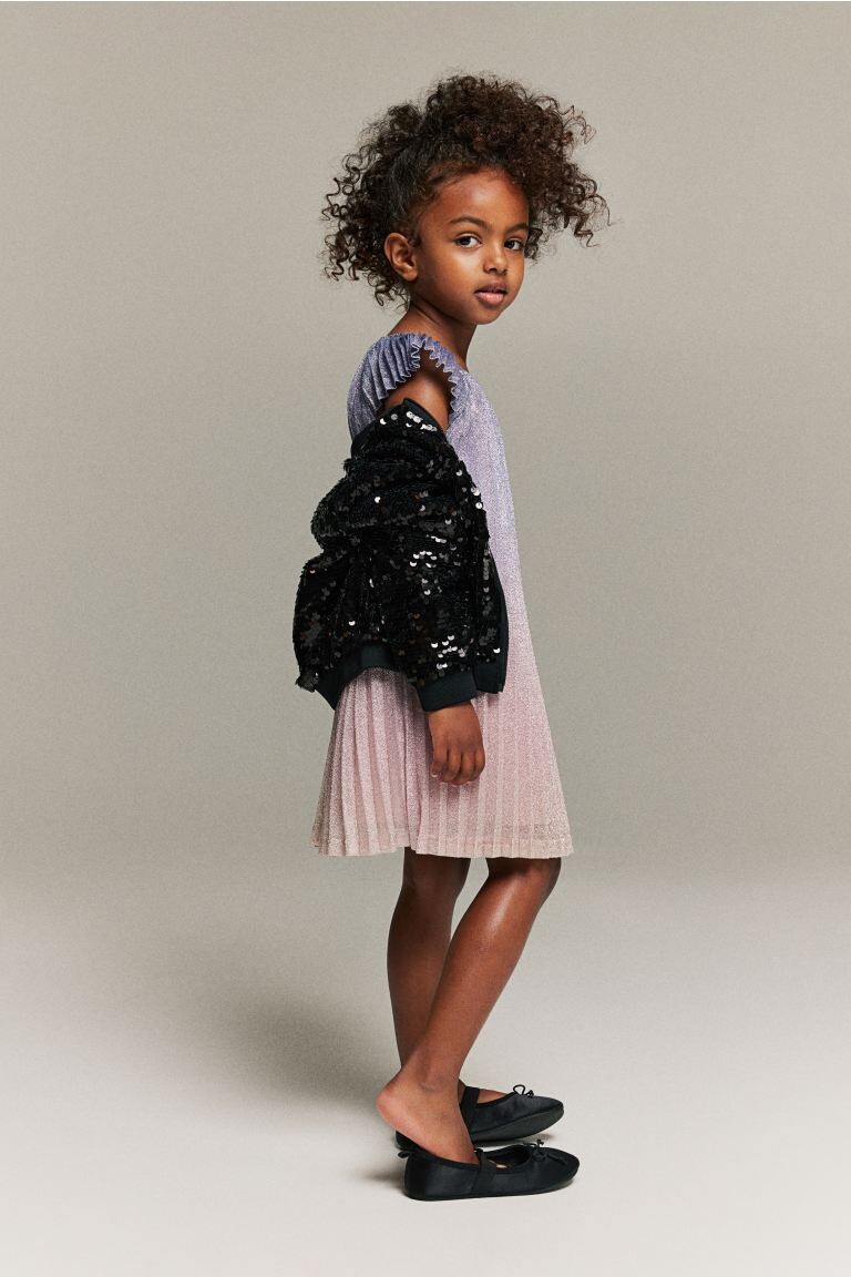 

Плиссированное платье А-силуэта H&M