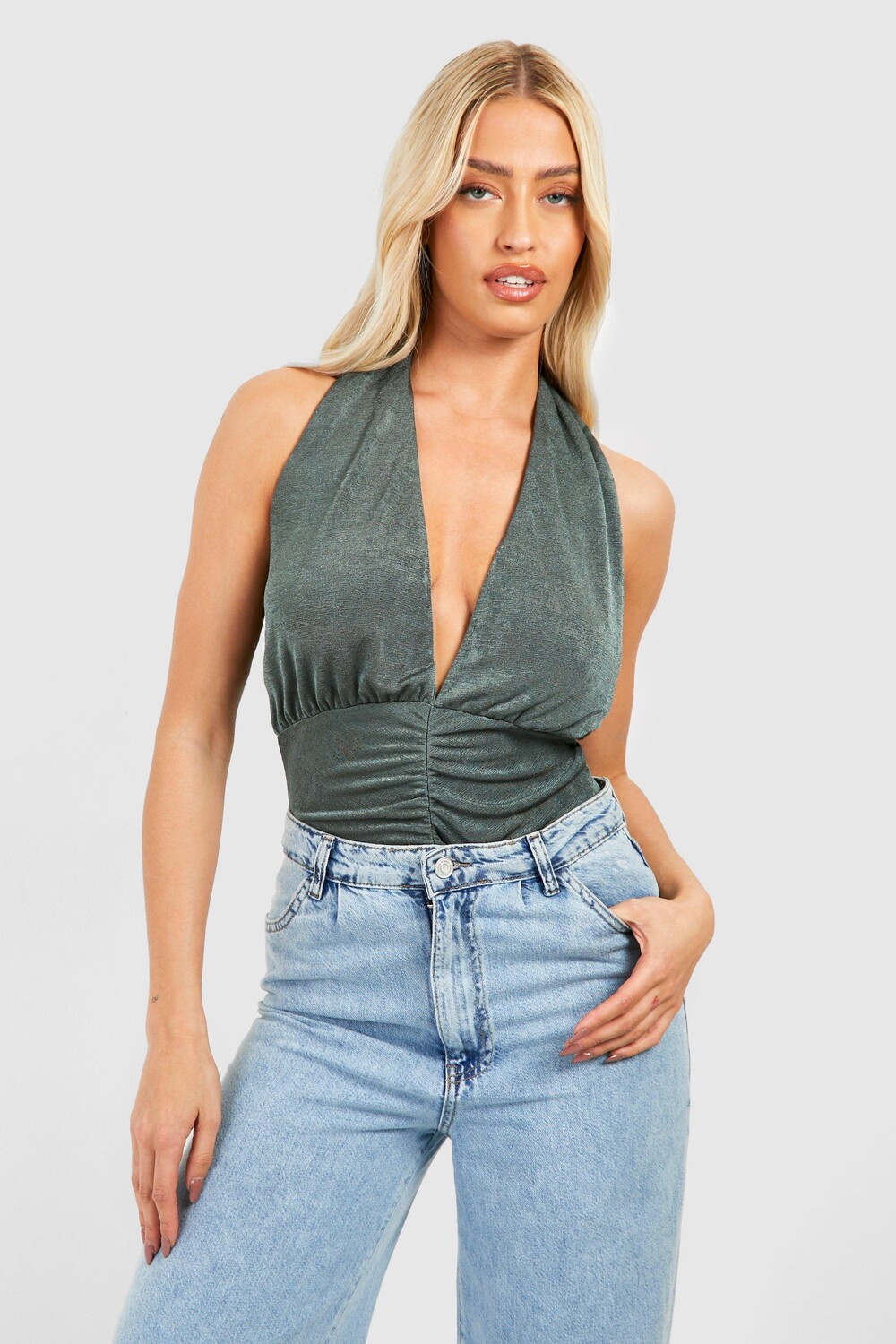 

Облегающее боди со сборками и воротником халтер boohoo, зеленый