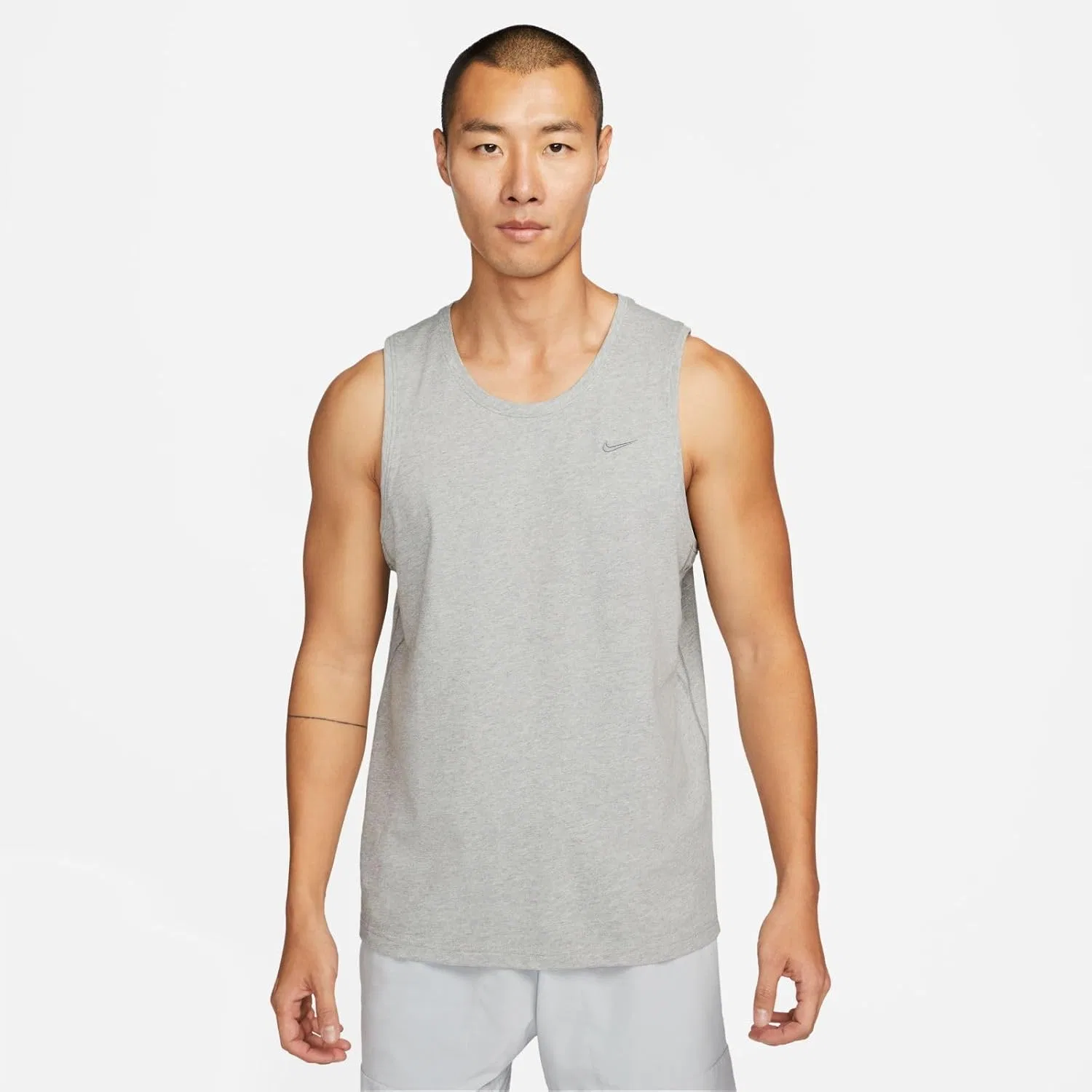 Мужской топ Nike Dri-FIT Primary Tank, Dark Grey Heather/Heather/Smoke Grey — фото 2