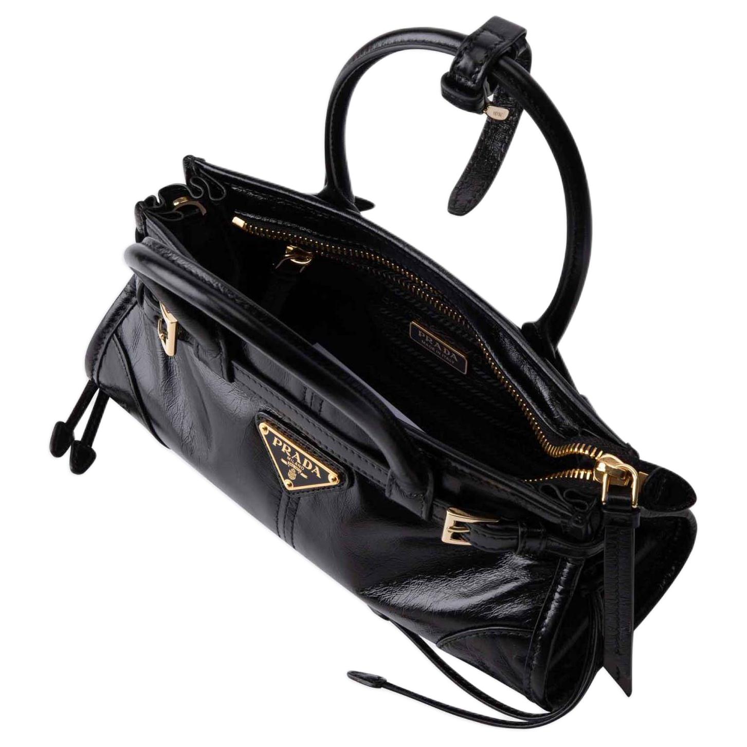 PRADA Сумка женская маленькая из кожи Бонни Коровы черная — фото 3