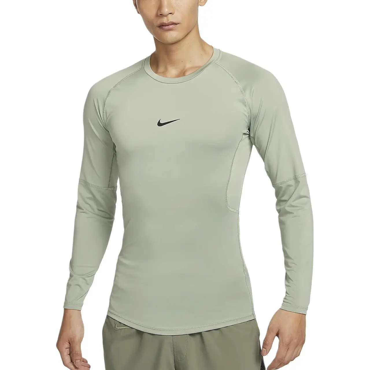 Мужская обтягивающая футболка с короткими рукавами Nike Dri-FIT, цвет Horizon Green — фото 2
