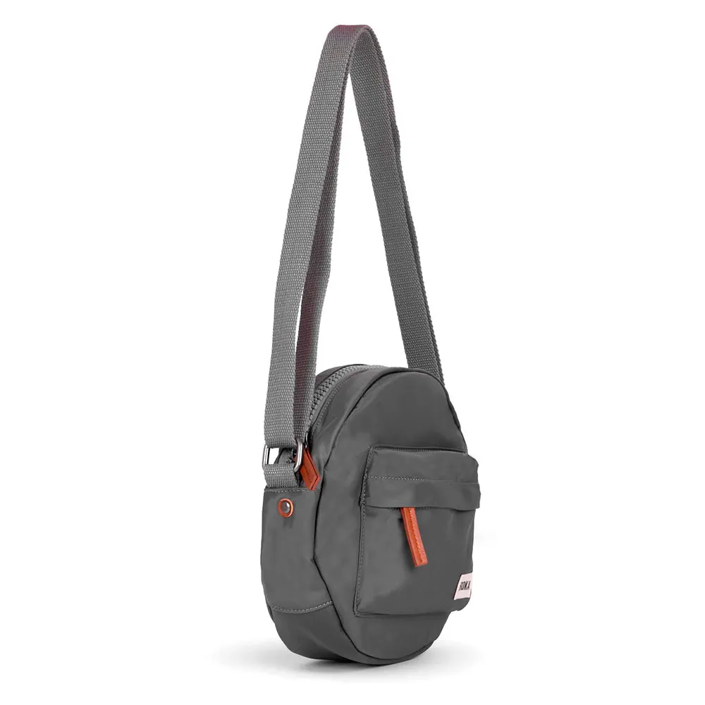 

Сумка кросс-боди Roka London Paddington B Backpack Recycled Nylon, серый