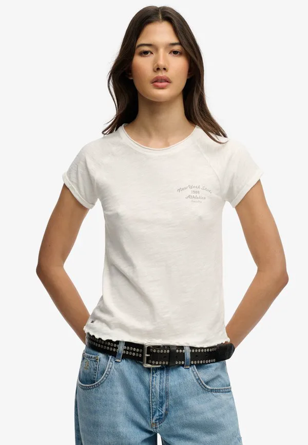 

Спортивная футболка с графическим принтом в стиле «слаб» Superdry & Co, Off White, Белый, Спортивная футболка с графическим принтом в стиле «слаб» Superdry & Co, Off White