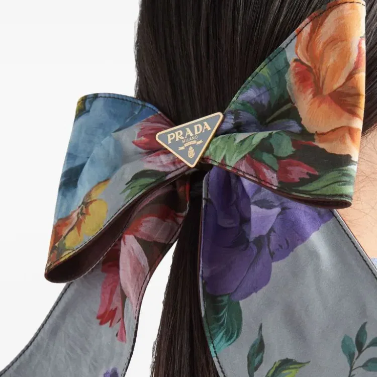 Заколка для волос PRADA с бантом и логотипом — фото 3