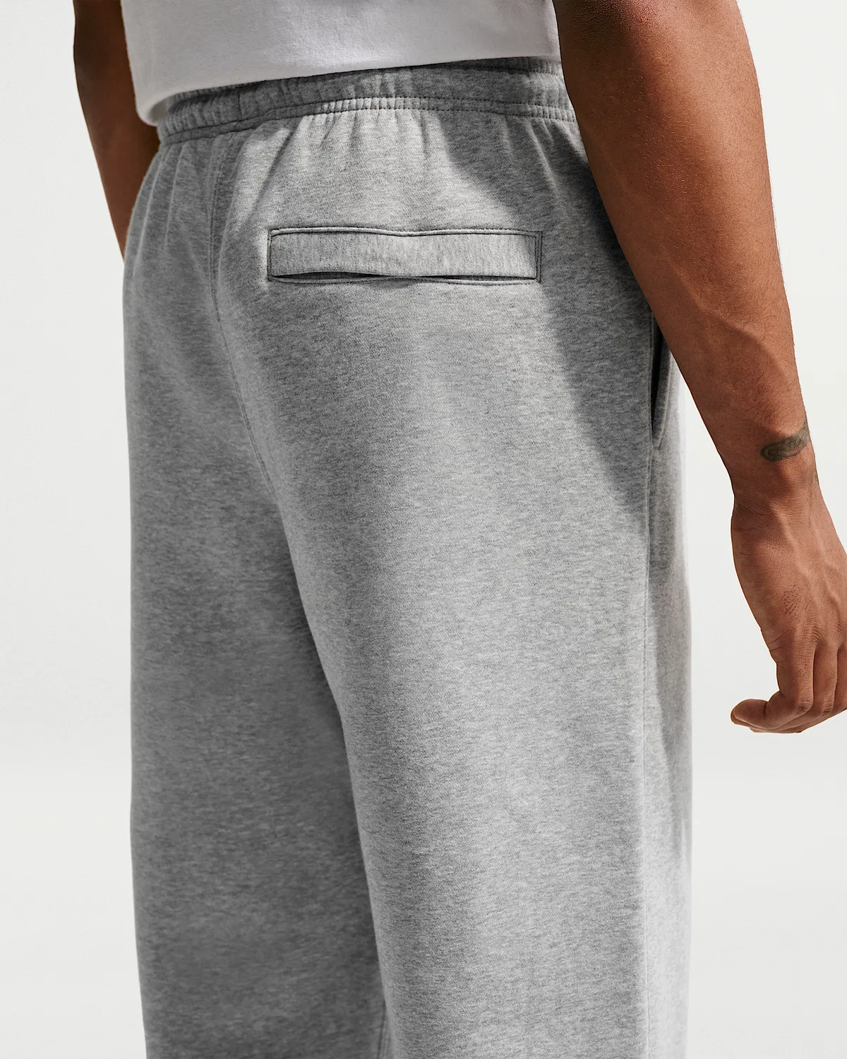 Мужские флисовые штаны Nike Sportswear Club, Dark Grey Heather/Light Smoke Grey/White — фото 3