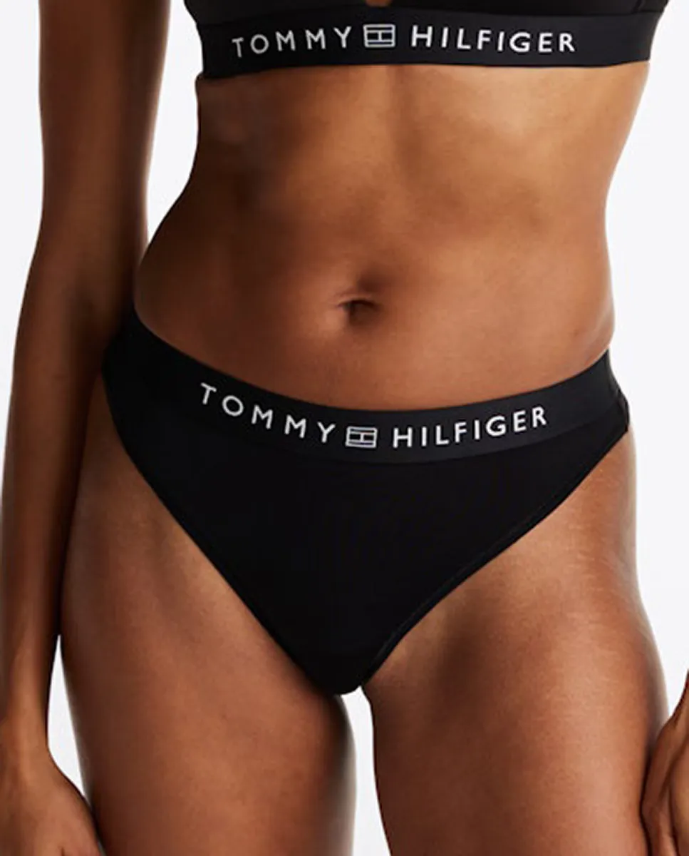 

Тонкие стринги с логотипом на поясе Tommy Hilfiger, черный