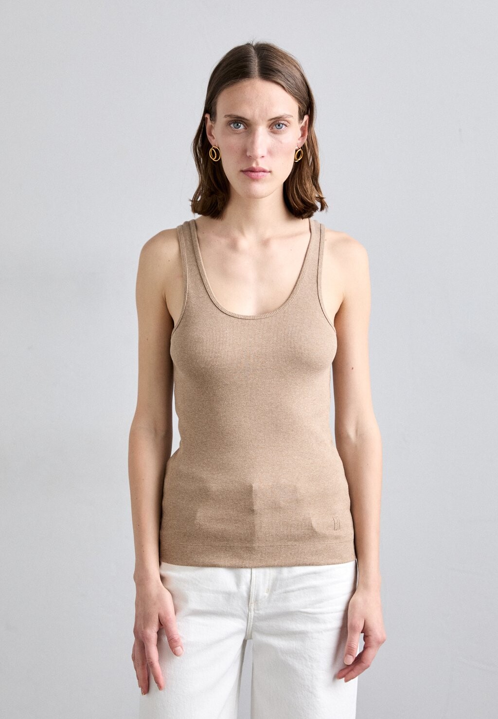 

Топ ANISA By Malene Birger, песочный