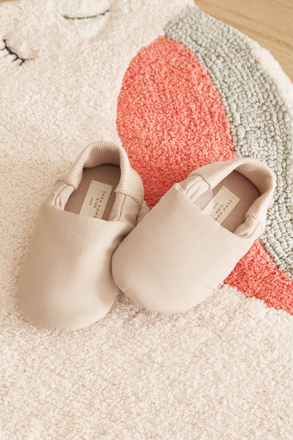 

Тапочки babouche из технической ткани Zara, светло-бежевый